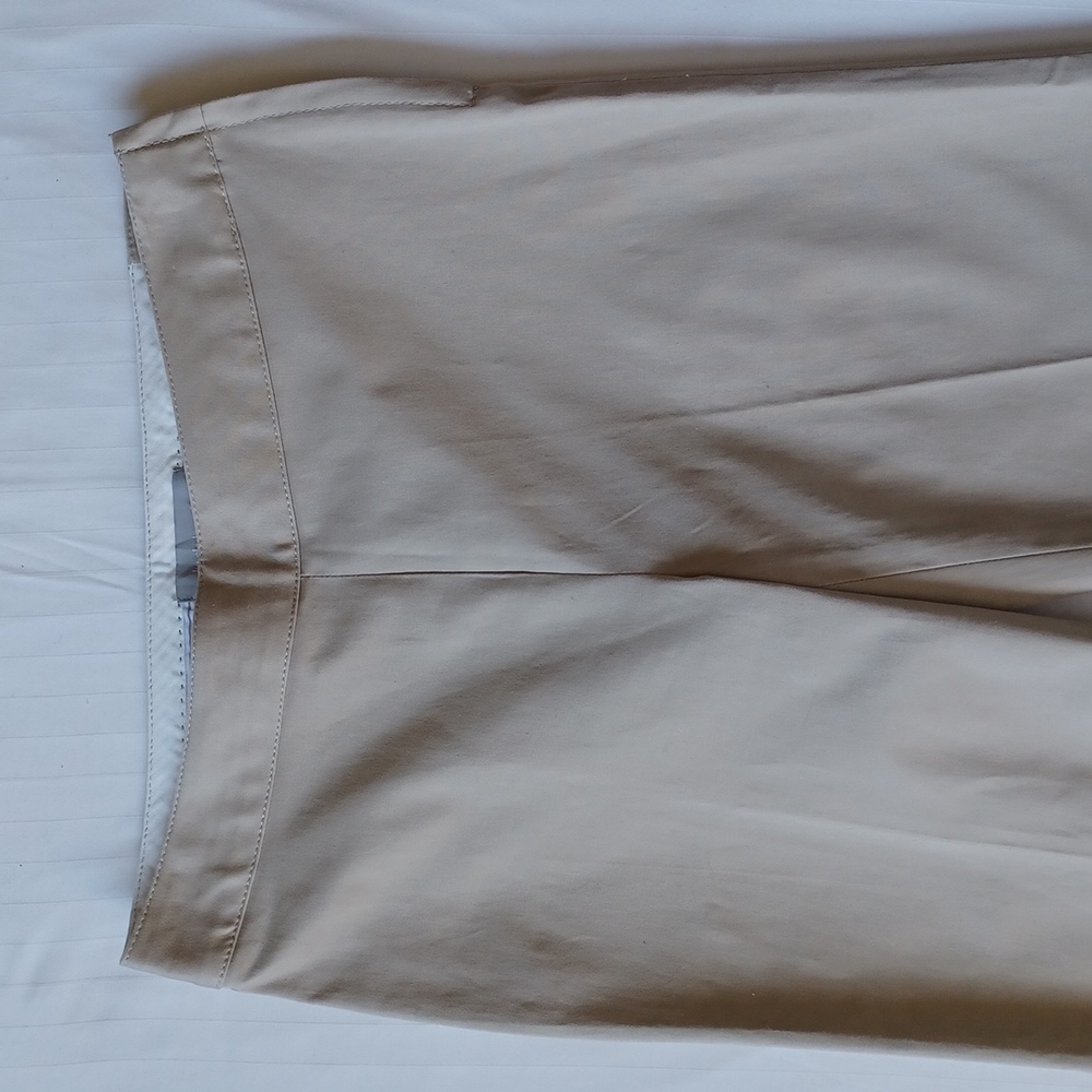 Liz Claiborne "Audra" Cotton Capri- Sz. 2 - Picture 2 of 8